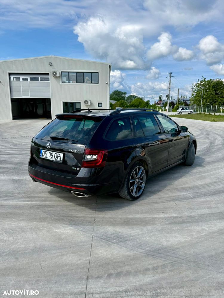 Skoda Octavia 2.0 245 TSI DSG RS - 8