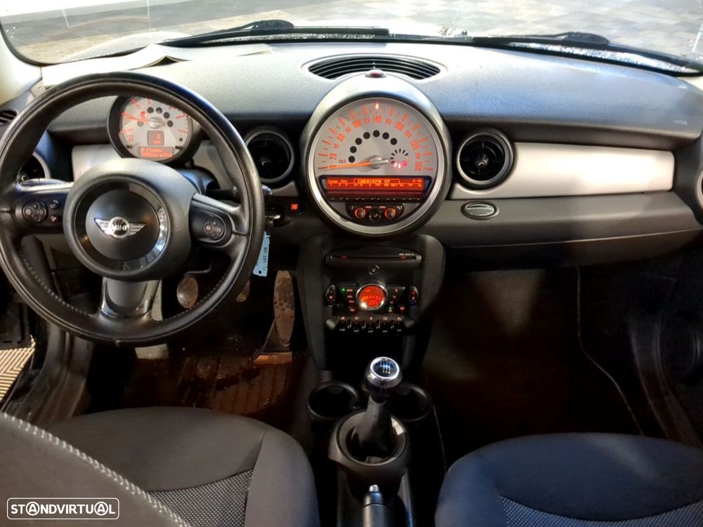 MINI 3 Portas - 4