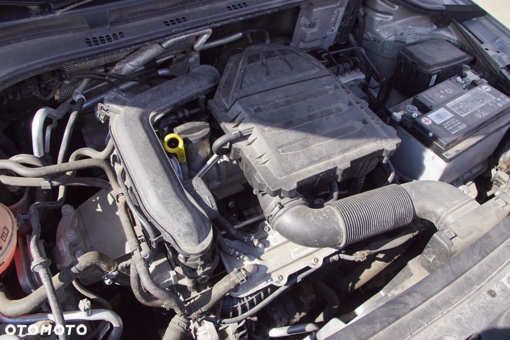 Auto na części - Skoda Rapid Lift 1.0 TSI 110 KM DKRC SEP LF8H 2019R Silnik Skrzynia Drzwi Maska Błotnik Klapa Zderzak Lusterko Klamka Szyba Lampa Deska Kokpit Sterownik Moduł Czujnik Licznik Wyświetlacz Panel Kierownica - 17