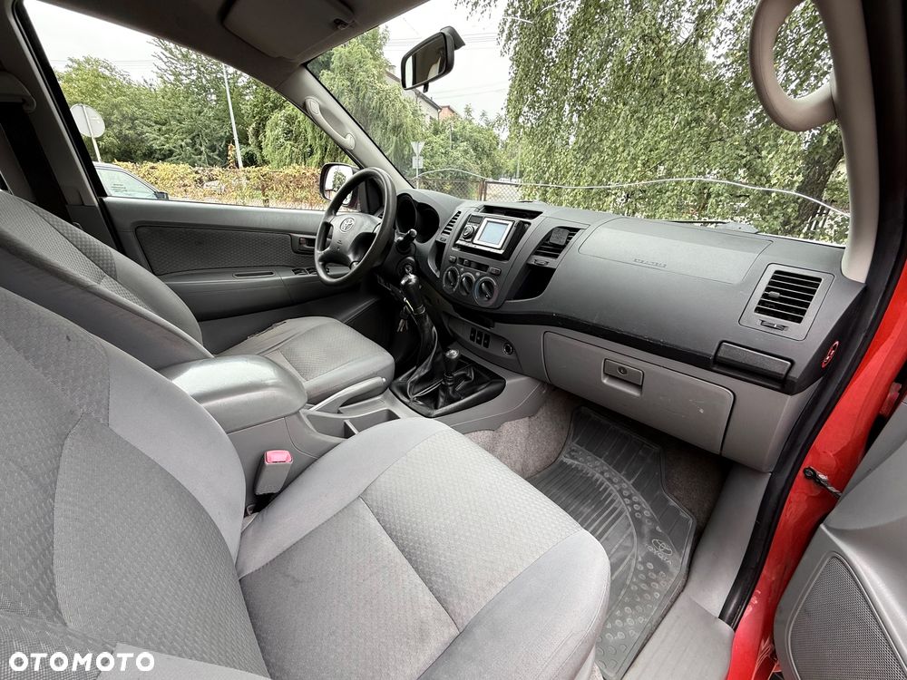 Toyota Hilux - 11