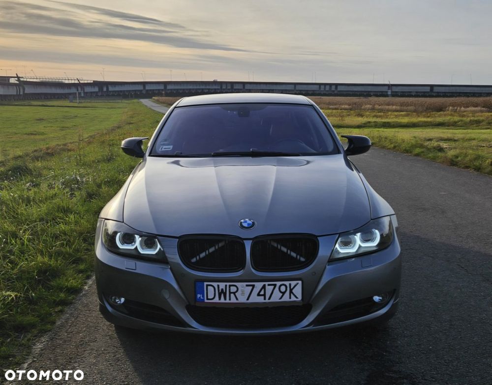 BMW Seria 3 318i - 8
