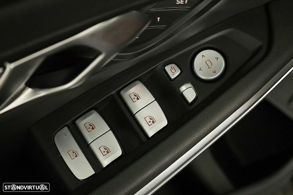 BMW M3 Competition xDrive - 27