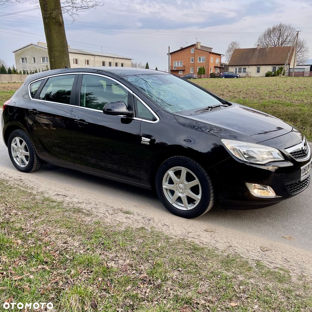 Opel Astra 1.4 Turbo Exklusiv - 12