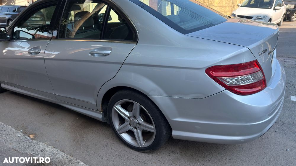 Mercedes-Benz C 280 4-Matic - 5