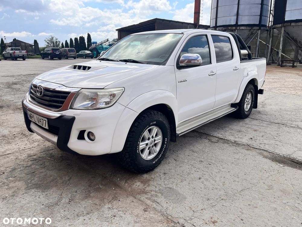 Toyota Hilux - 2