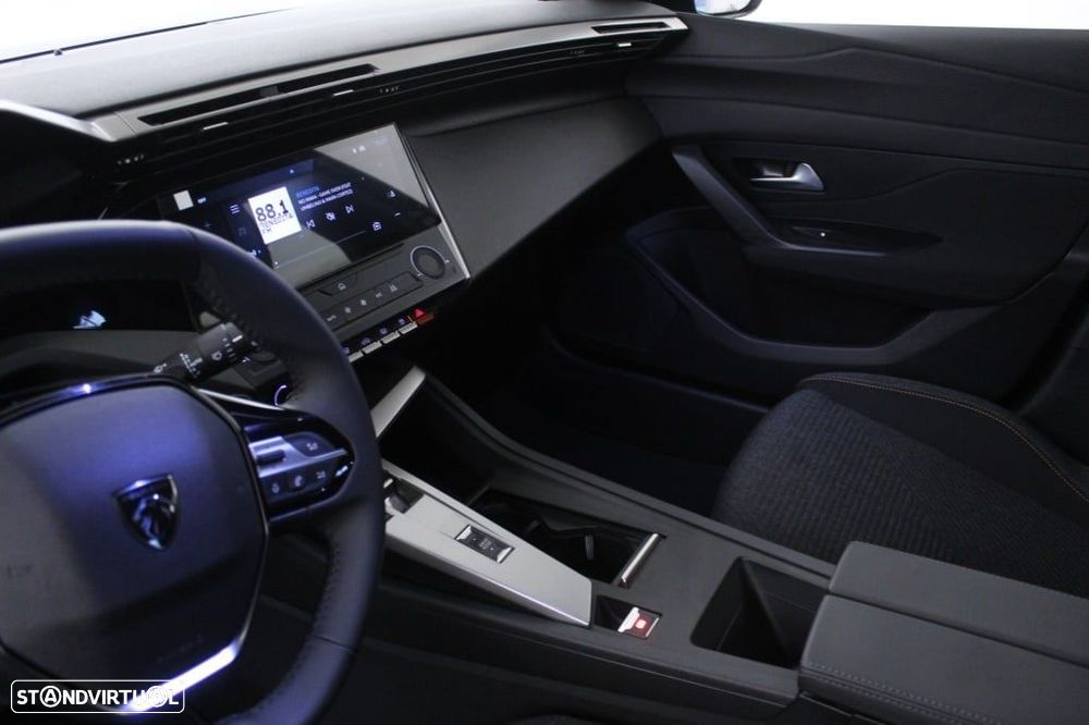 Peugeot 308 1.5 BlueHDi Style EAT8 - 33