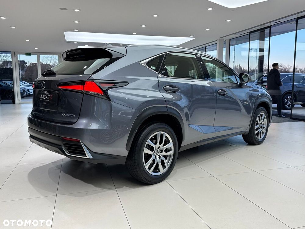 Lexus NX 300h Business Edition AWD - 5