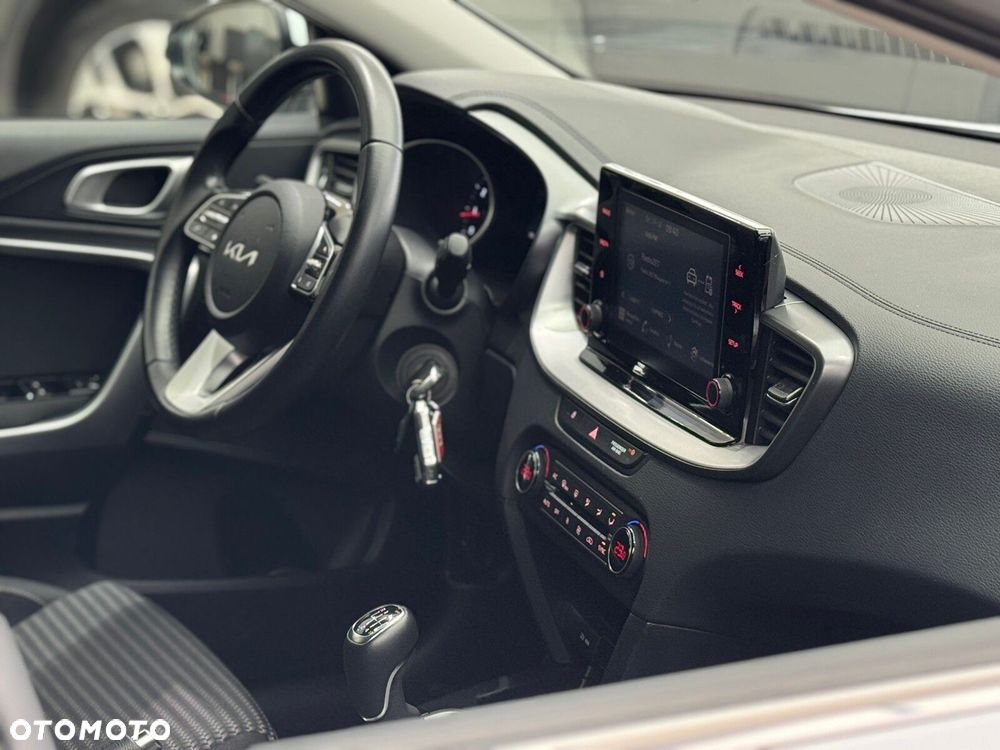 Kia Ceed 1.5 T-GDI M - 37