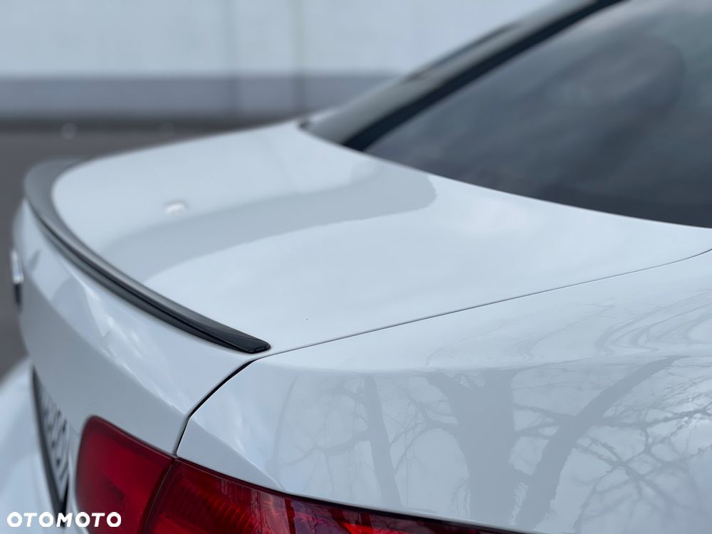 BMW Seria 3 320d - 33