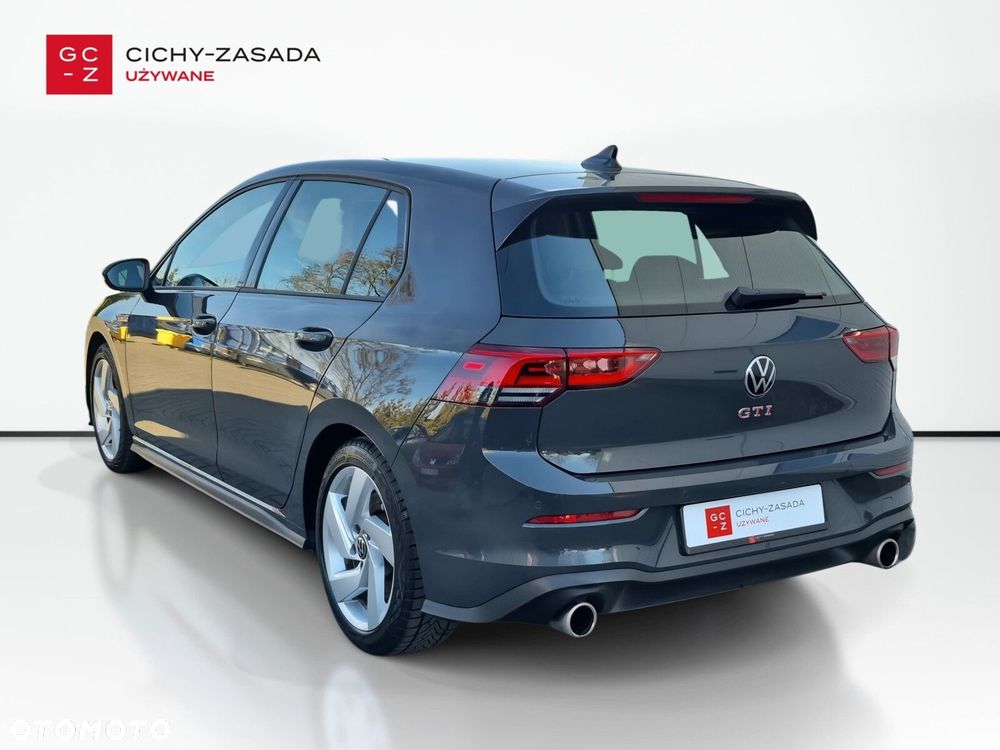 Volkswagen Golf - 3