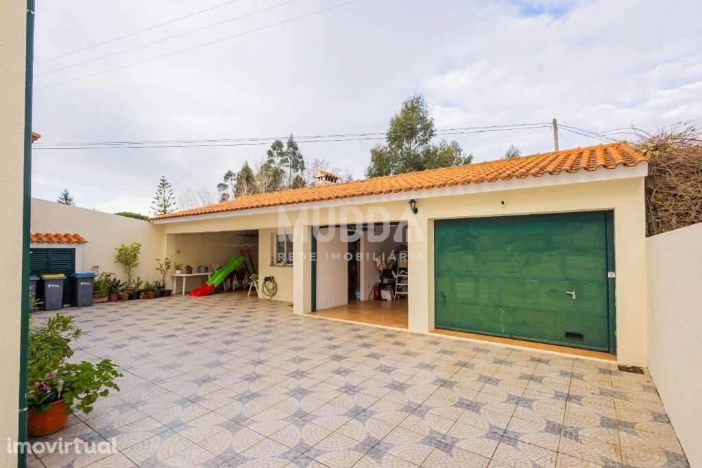 Moradia T4 em Esgueira – Aveiro | Jardim, Garagem Dupla e Excelentes Á - Grande imagem: 4/25