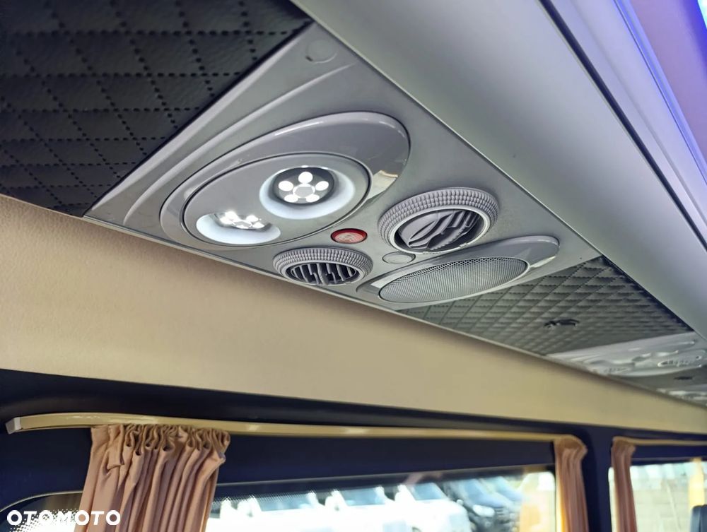 Mercedes-Benz Sprinter 519 - 22