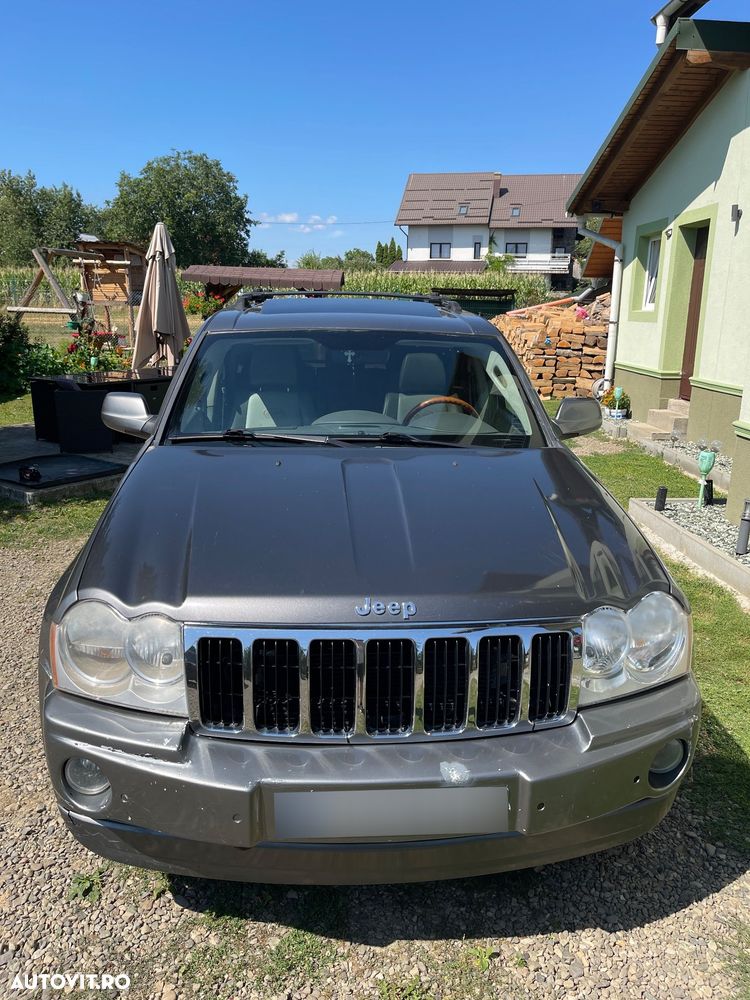 Jeep Grand Cherokee - 1