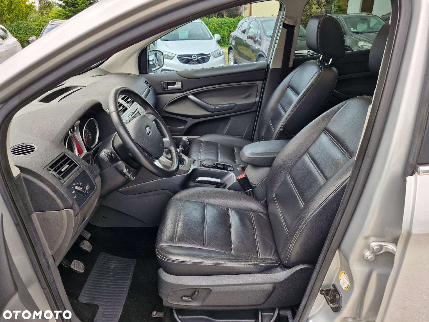 Ford Kuga - 13