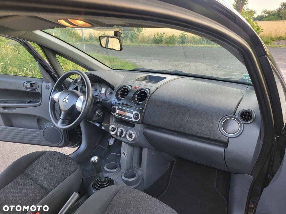 Mitsubishi Colt - 7