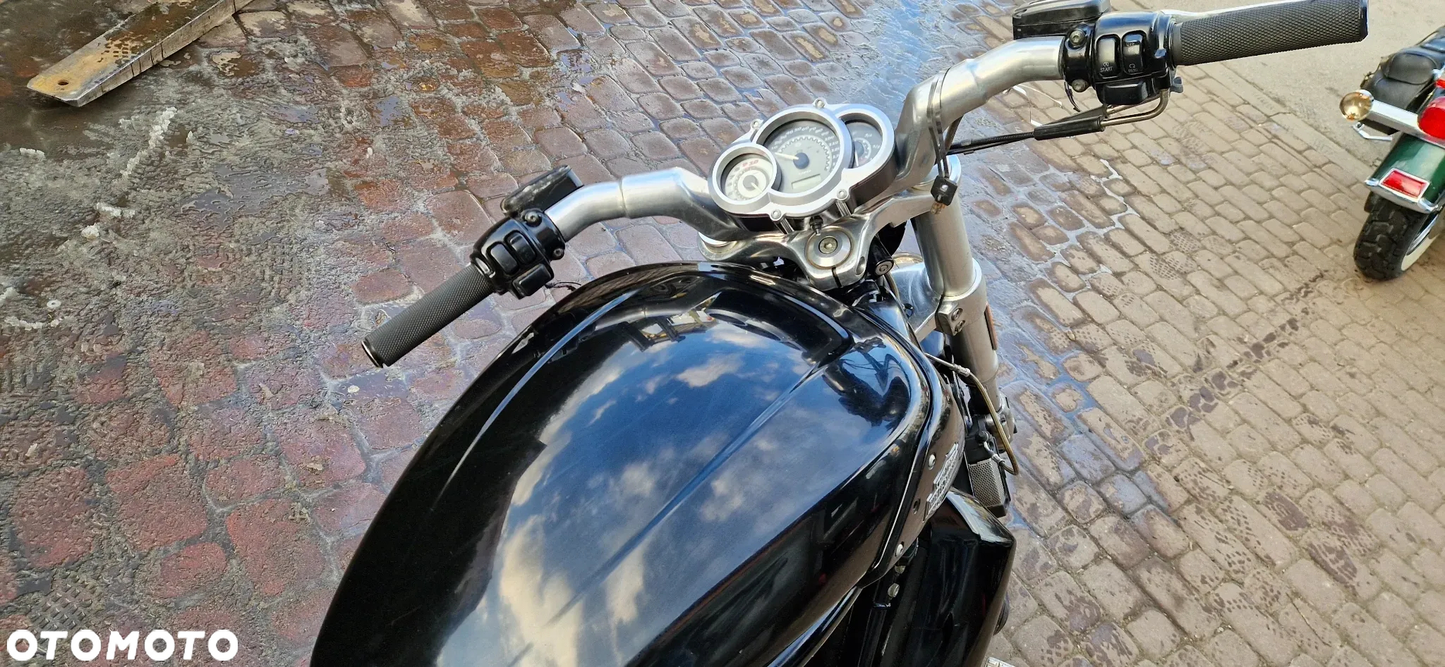 Harley-Davidson V-Rod Muscle - 17