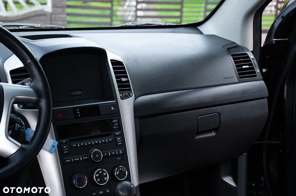 Chevrolet Captiva 2.4 LS - 21