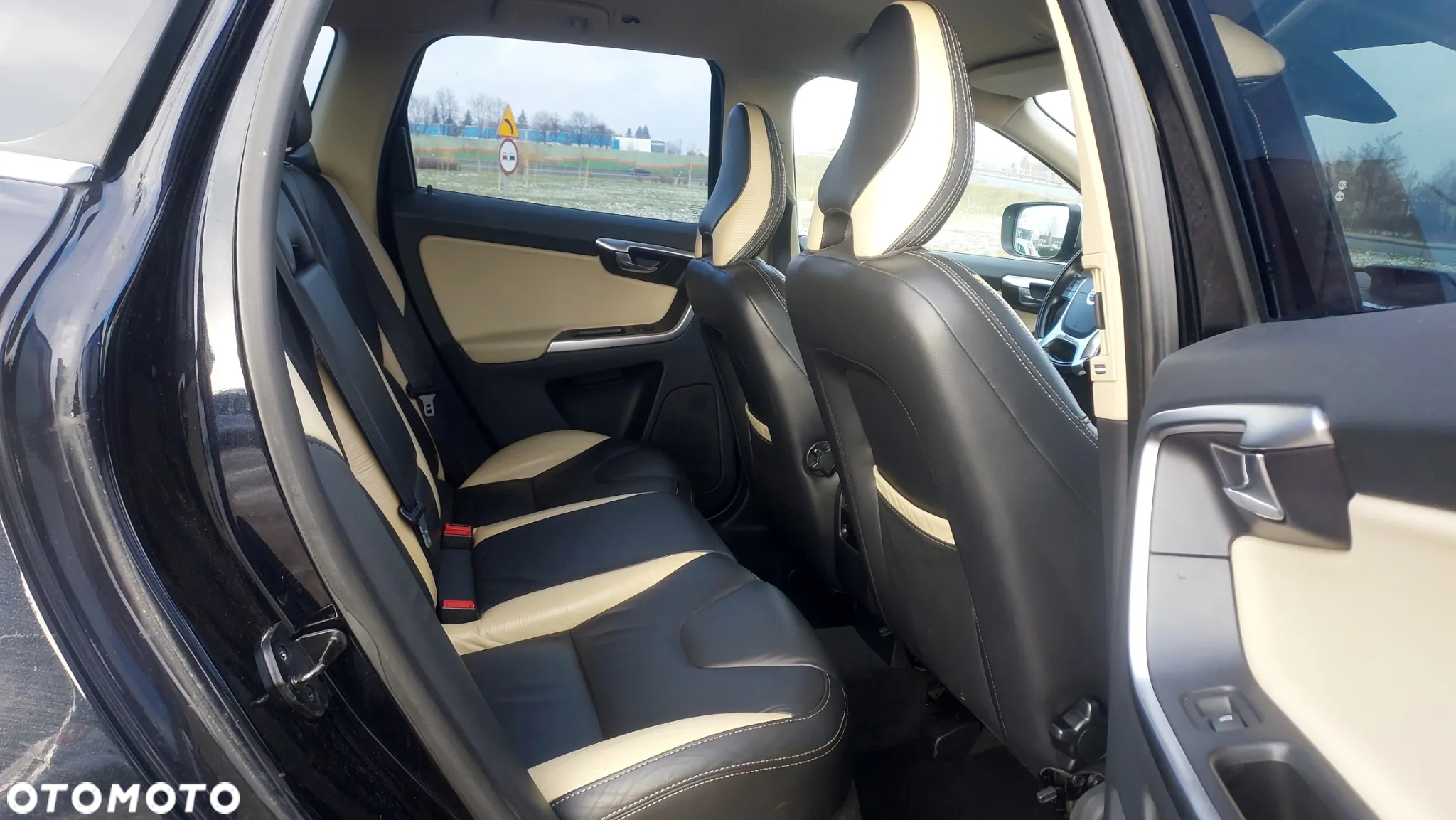 Volvo XC 60 D3 R-Design - 7