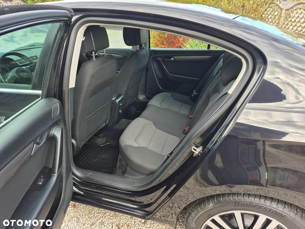 Volkswagen Passat 2.0 TDI Trendline - 10