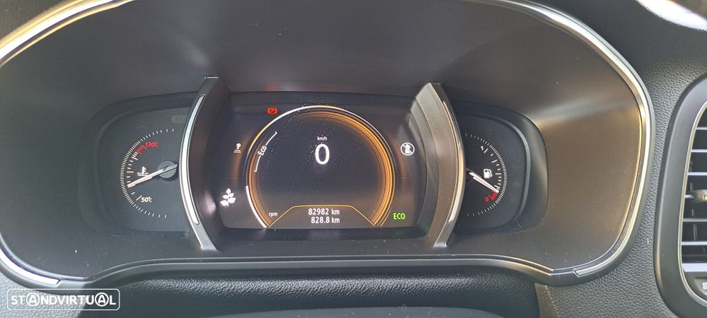Renault Mégane Sport Tourer - 9