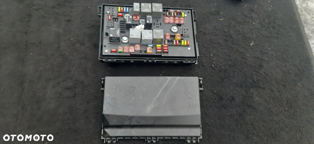 Licznik, panel sterowania, wentylator, przełącznik, zmieniarka CD, Obudowa filtra powietrza - OPEL ASTRA J - 21