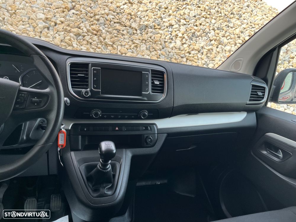 Opel Vivaro 2.0 CDTI 6 lugares Versão Longa - 26