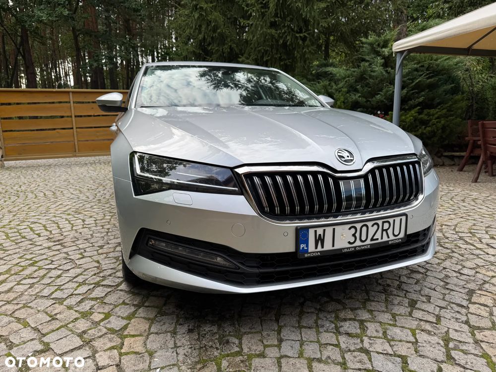 Skoda Superb 2.0 TDI SCR Ambition DSG - 9