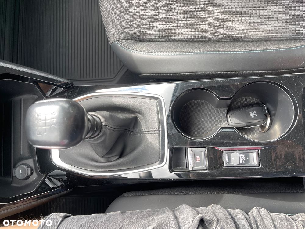 Peugeot 2008 PureTech 130 Active - 22