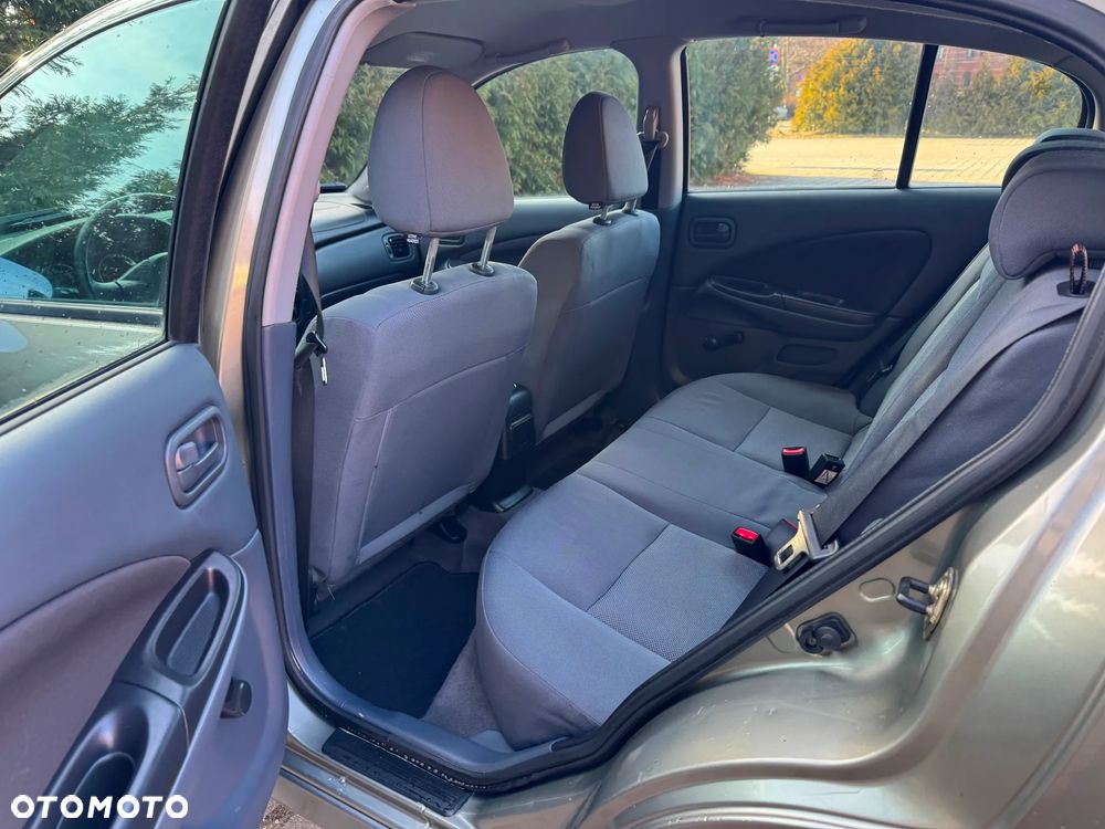Nissan Almera 1.5 dCi acenta PLUS - 5