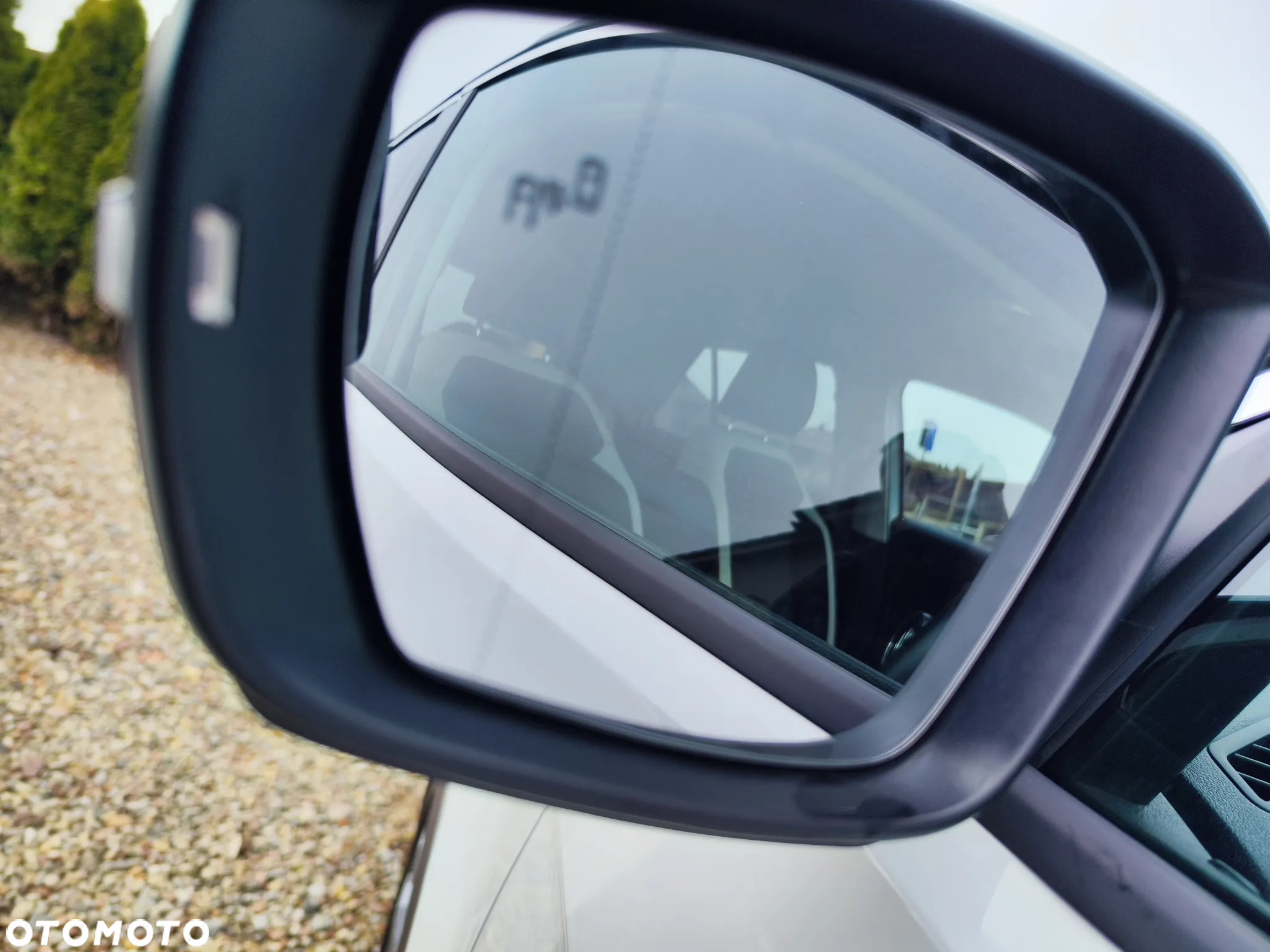 Volkswagen T-Roc - 19