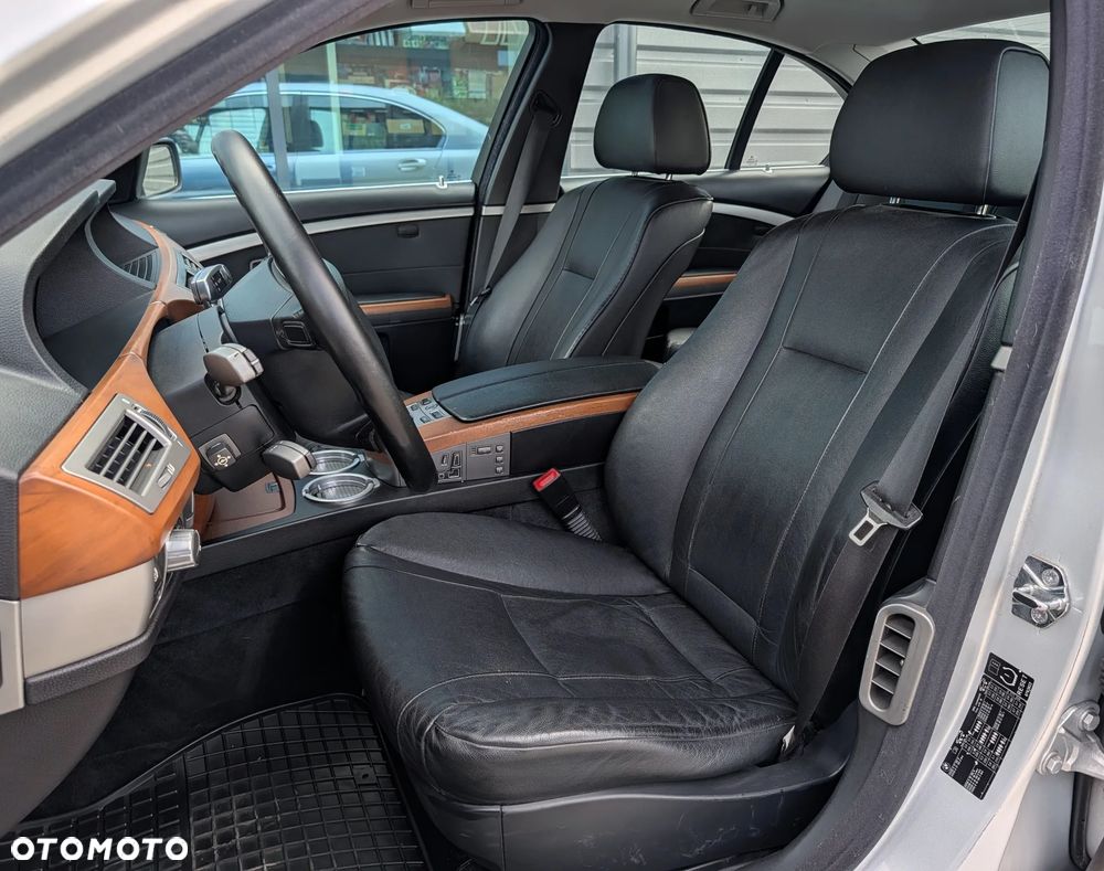 BMW Seria 7 740i - 6