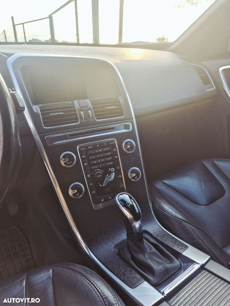 Volvo XC 60 - 6