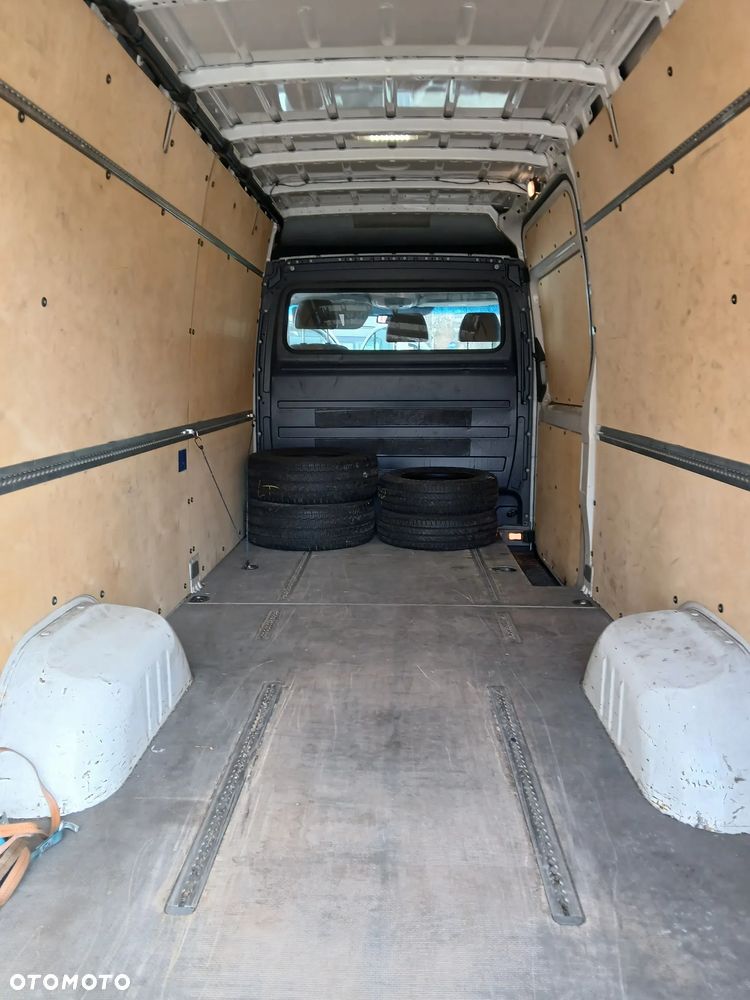 Volkswagen Crafter - 3