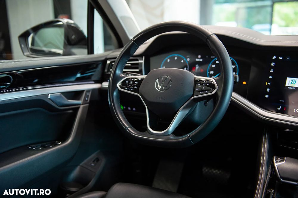 Volkswagen Touareg V6 TDI 4MOTION Elegance - 29