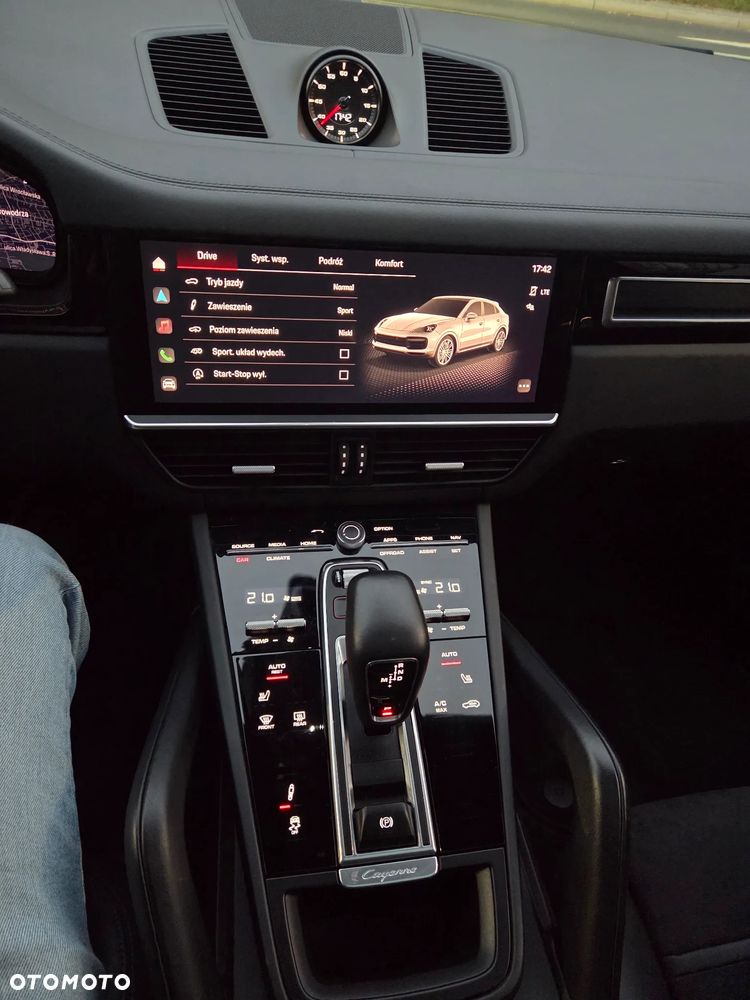 Porsche Cayenne GTS - 27