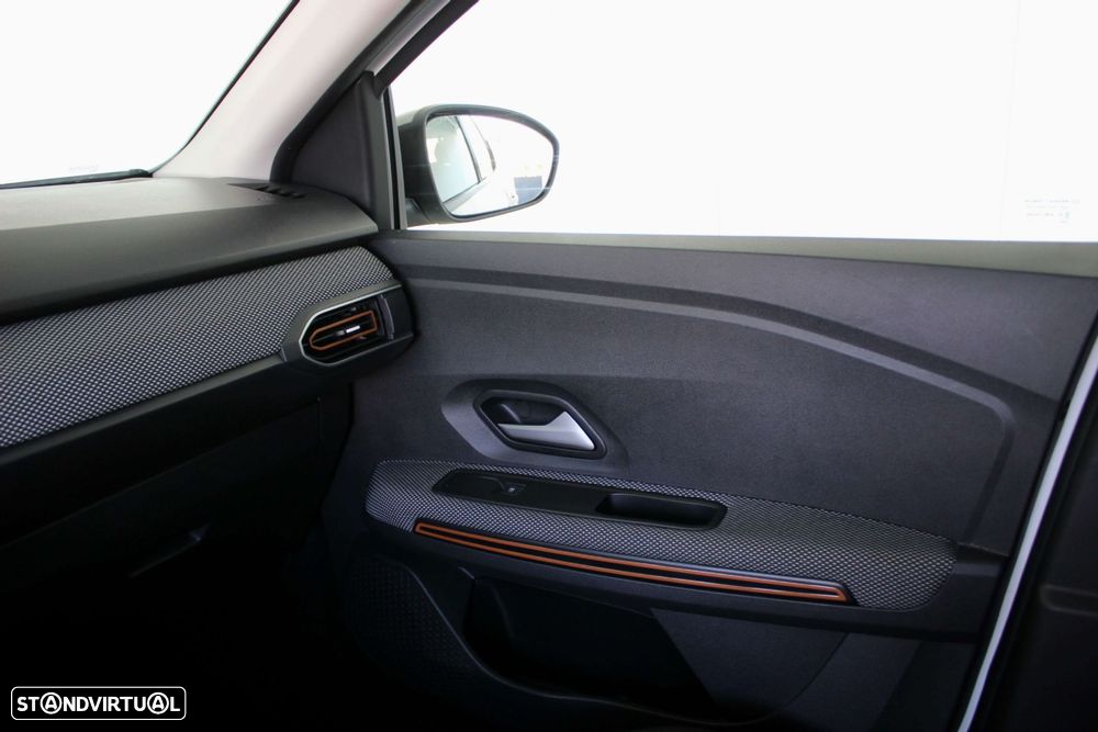 Dacia Sandero 1.0 TCe Stepway Essential - 37