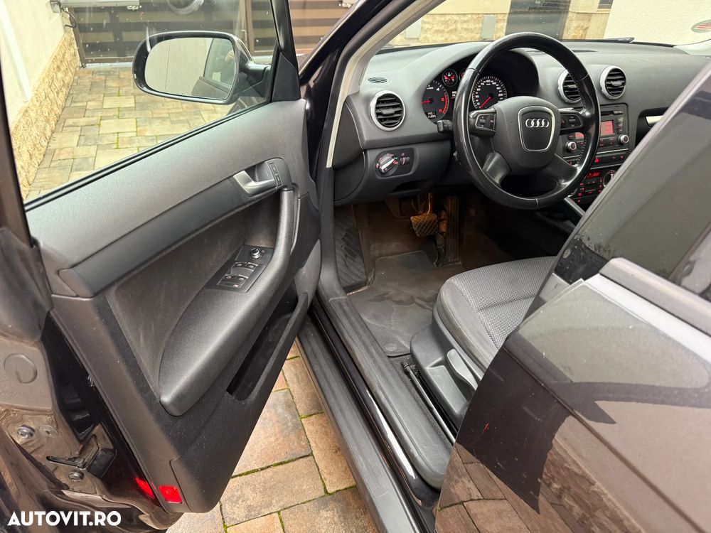 Audi A3 1.6 TDI Limousine S tronic Ambiente - 8