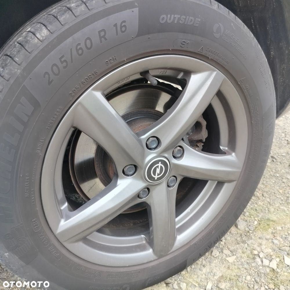 Opel Astra - 36