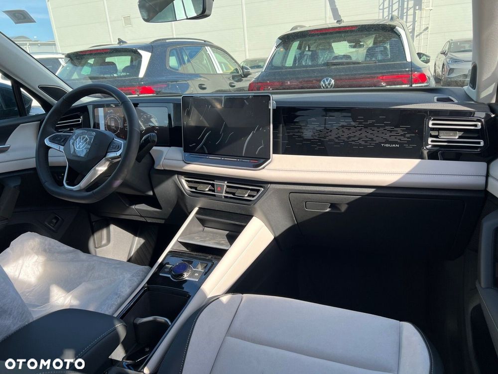 Volkswagen Tiguan - 8