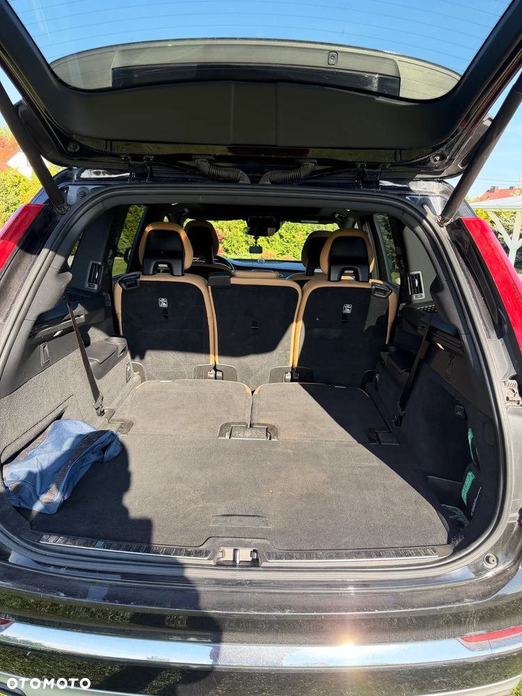 Volvo XC 90 - 7
