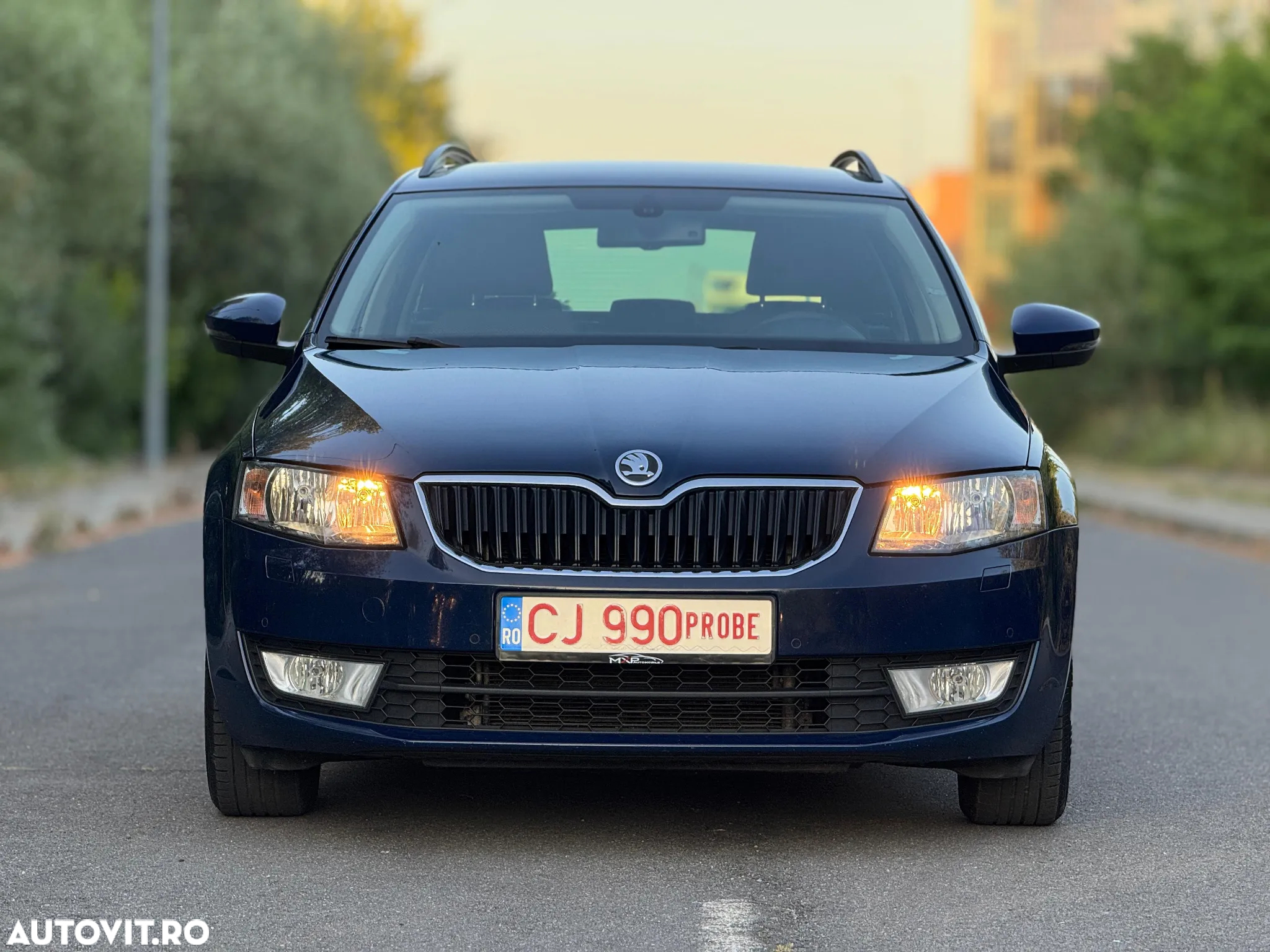Skoda Octavia 1.6 TDI Business DSG - 25