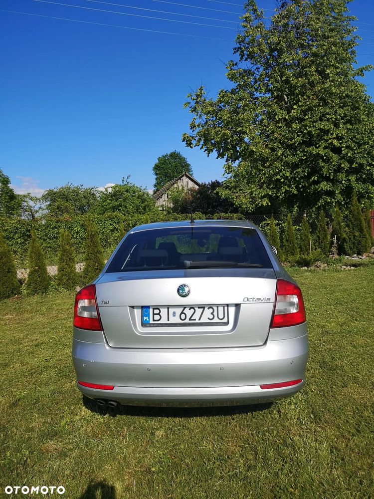 Skoda Octavia 1.4 TSI Ambiente - 10