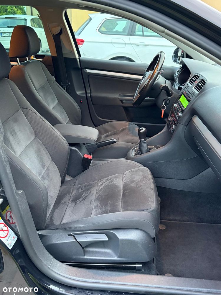 Volkswagen Golf 1.6 TDI Highline - 12