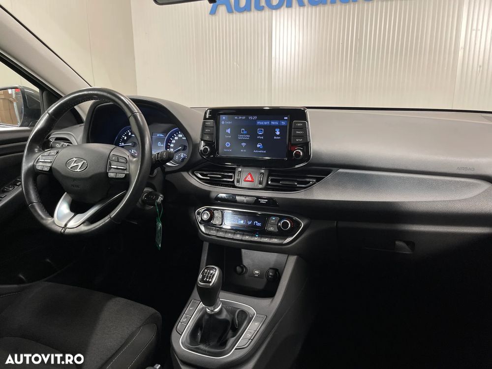 Hyundai i30 1.5 110CP M/T Highway - 9