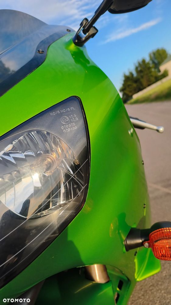 Kawasaki ZXR - 9