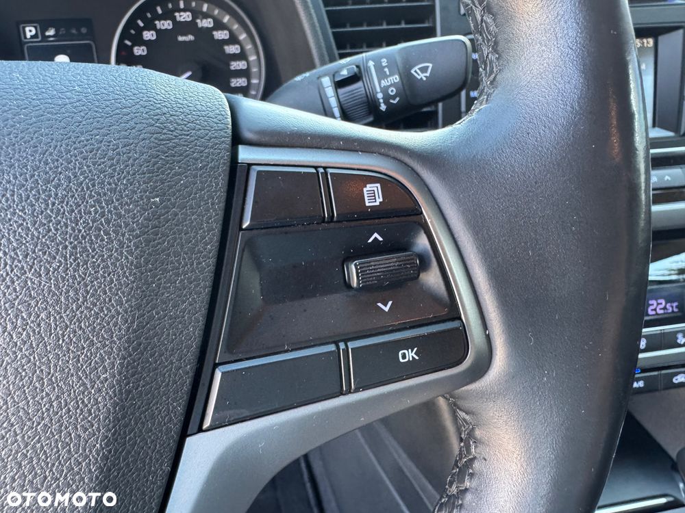 Hyundai Elantra 1.6 Premium - 11