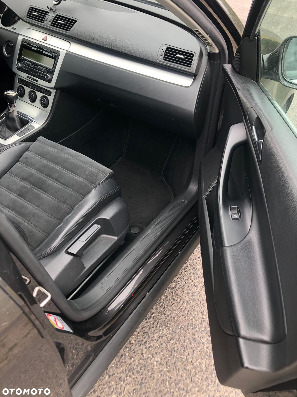 Volkswagen Passat 2.0 TDI DPF Highline - 8