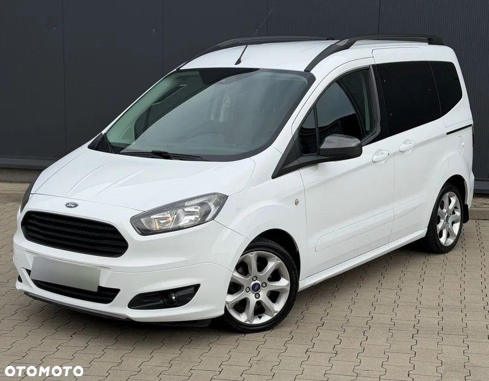 Ford Tourneo Courier 1.0 EcoBoost S&S Titanium - 30