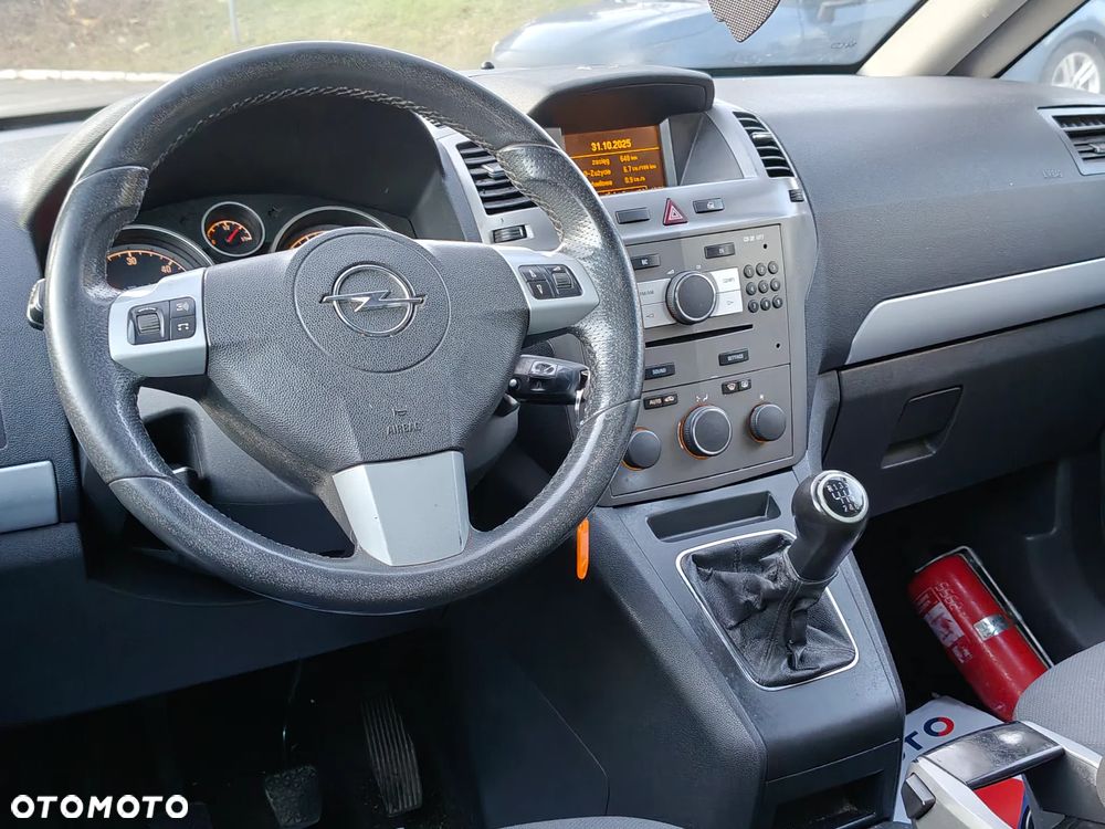 Peugeot 807 HDi 110 Esplanade - 15