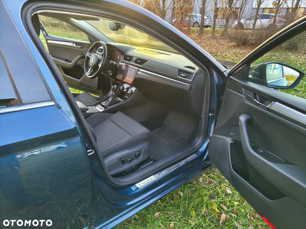 Skoda Superb 2.0 TDI SCR Style DSG - 11